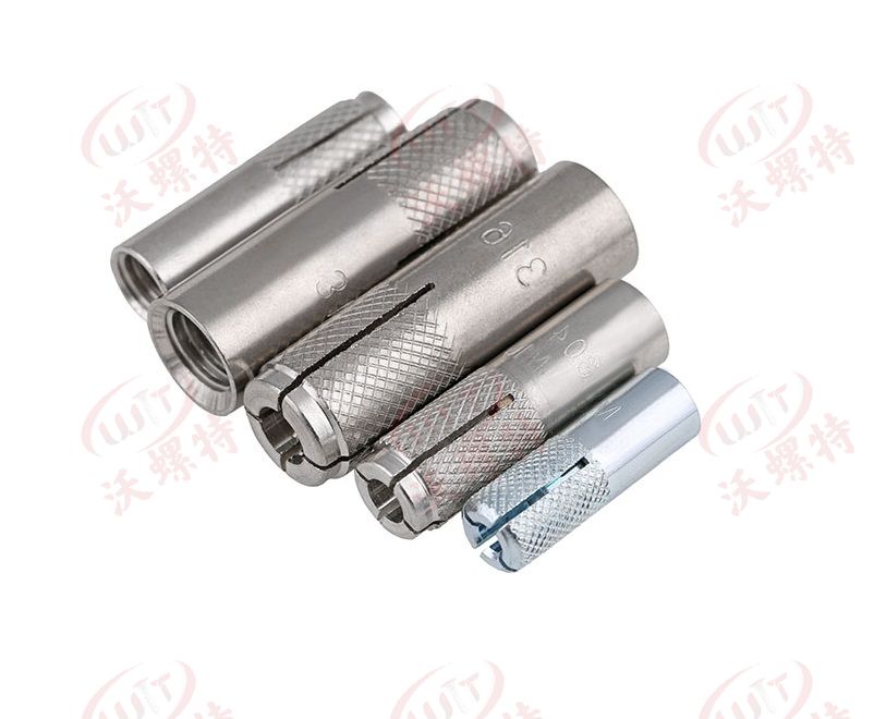 膨脹螺栓內(nèi)迫壁虎